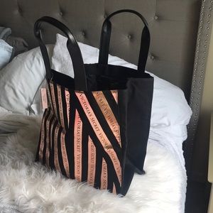 NWT Victoria Secret Tote Bag!